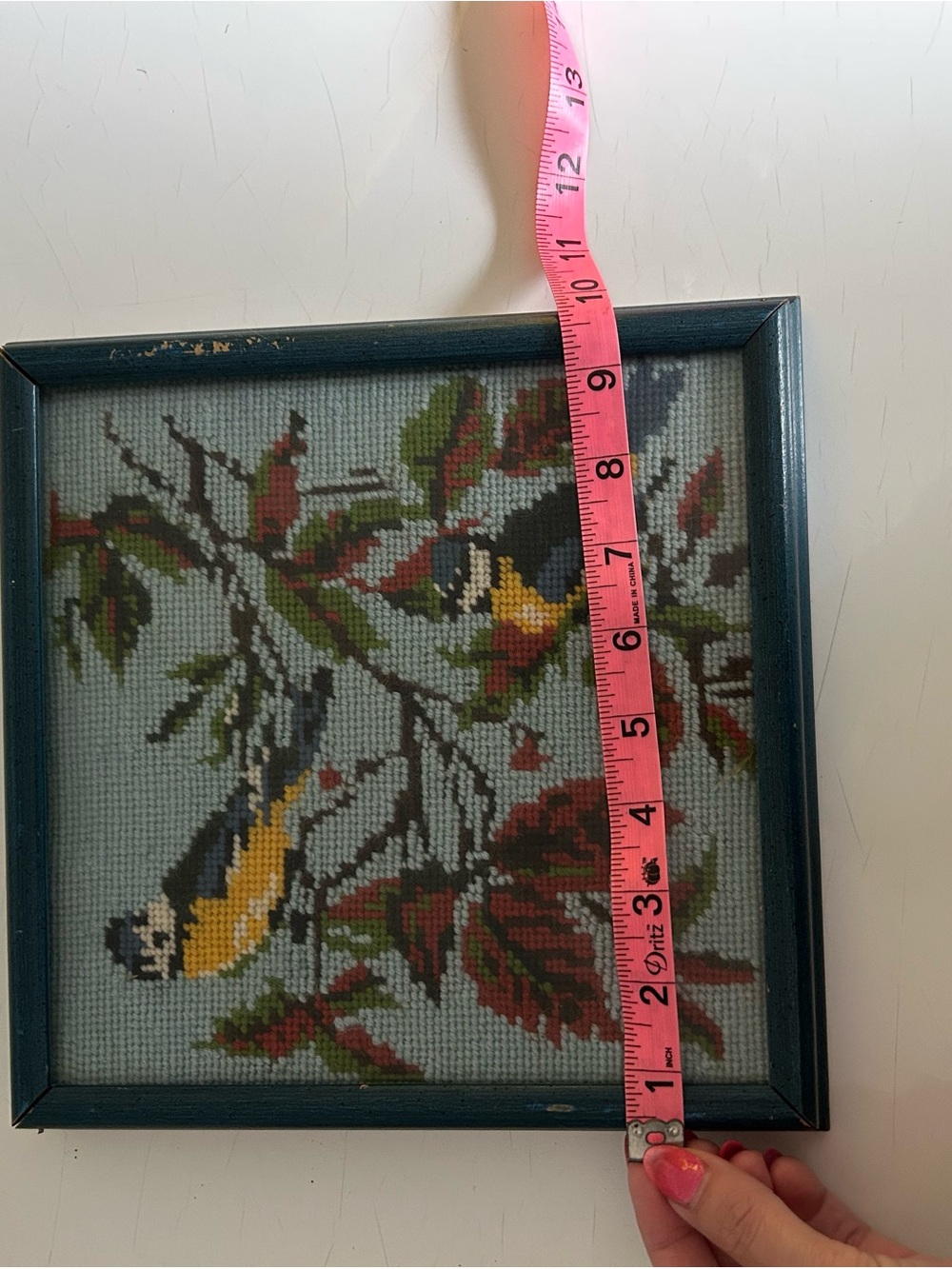 Charming Vintage Framed Bird Needlepoint in Blue, Yellow, Red, Green - Picture 3 of 5